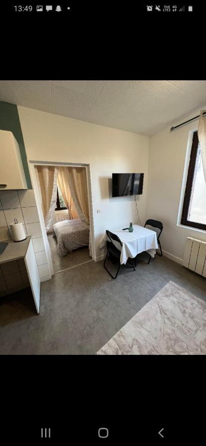 T2 Proche Gare Avec Wifi 1Er Etage Apartment Chartres Luaran gambar